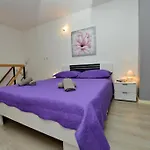 بيت للعطل Family Friendly House With A Swimming Pool Dracevac Ninski, Zadar - 25229